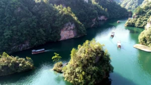 Baofeng Lake