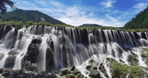 Best booking times for Jiuzhaigou Valley