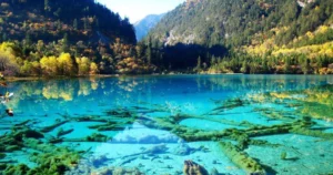 Scenic drive to Jiuzhaigou Valley